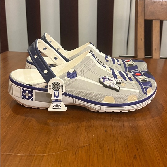 R2-D2 Crocs Shoes Clogs Sandals new R2D2 Mens Size 9 / Women’s Size 11 main image 11
